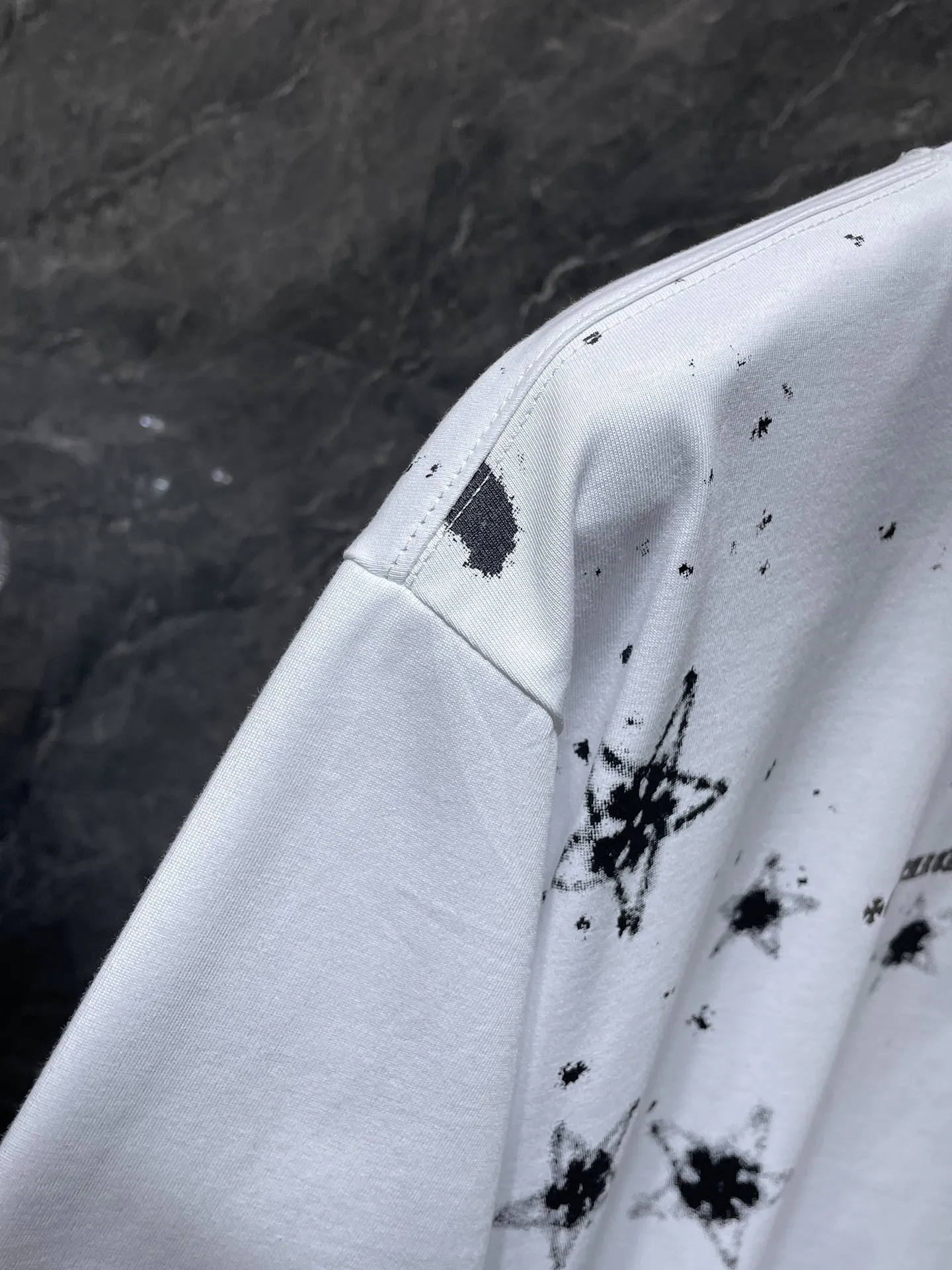 P170 new Chrome Hearts 25ss high version for summer! High-weight, environmentally friendly and high-quality top-quality fabrics 260g~285g Crow Snow Five-pointed Star Horizontal Axis Sanskrit Engraving Film Short Sleeves Counter Synchronization Re-engraved Version 1:1 Recommended Colors: White, Black Sizes: S, M, L, XL